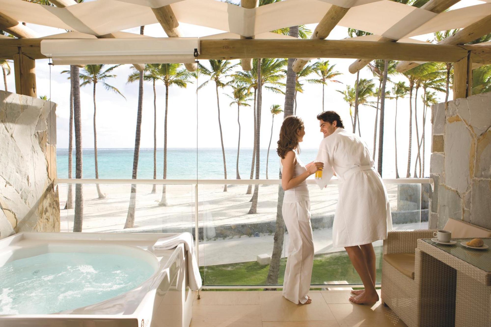 Junior Suite Oceanfront Premium Level